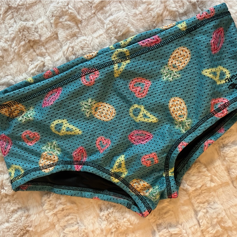 Arena Drag Suit for swim